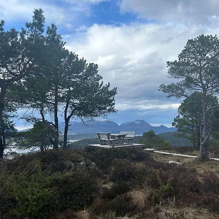 Cozy Retreat In The Heart Of Alesund