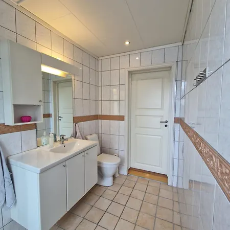 Homestay Cozy Retreat In The Heart Of Alesund