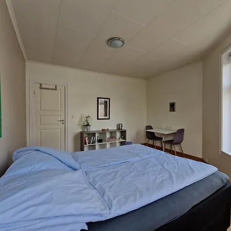 Homestay Cozy Retreat In The Heart Of Alesund